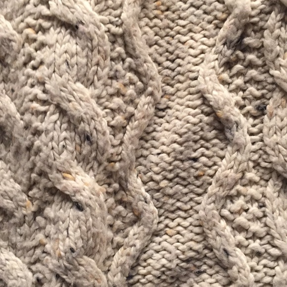 Garage sweater - Picture 3 of 3